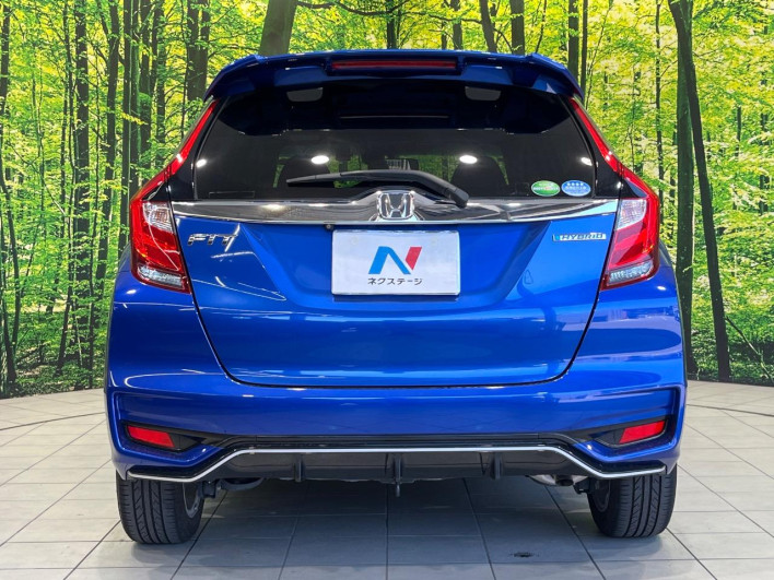 2017 Honda Fit Hybrid DAA-GP5 (UW-6a1ba601b8ff3)[18]