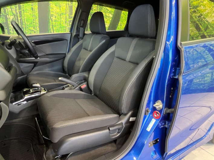 2017 Honda Fit Hybrid DAA-GP5 (UW-6a1ba601b8ff3)[11]