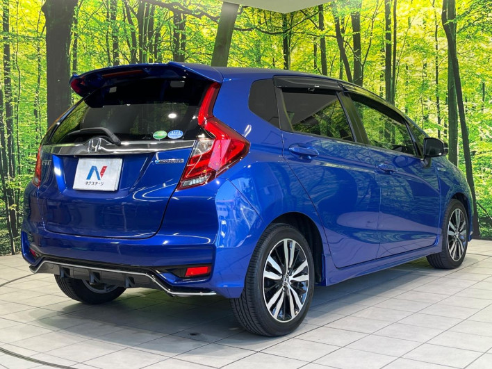 2017 Honda Fit Hybrid DAA-GP5 (UW-6a1ba601b8ff3)[17]