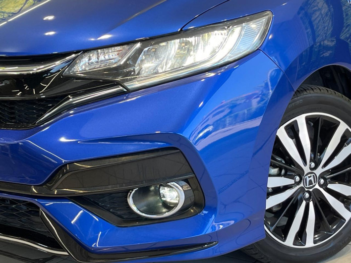 2017 Honda Fit Hybrid DAA-GP5 (UW-6a1ba601b8ff3)[8]