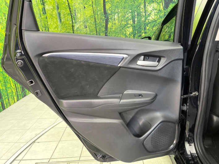 2017 Honda SHUTTLE DAA-GP8 (UW-6a1ba6046759f)[27]