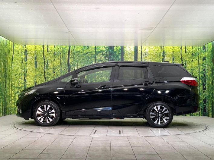 2017 Honda SHUTTLE DAA-GP8 (UW-6a1ba6046759f)[19]