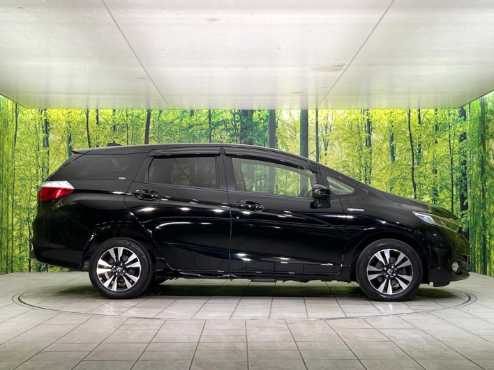 2017 Honda SHUTTLE DAA-GP8 (UW-6a1ba6046759f)[15]