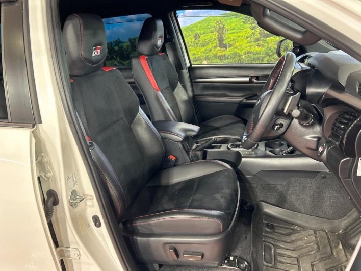 2023 Toyota Hilux 3DF-GUN125 (UW-6a1ba6110a2e5)[15]