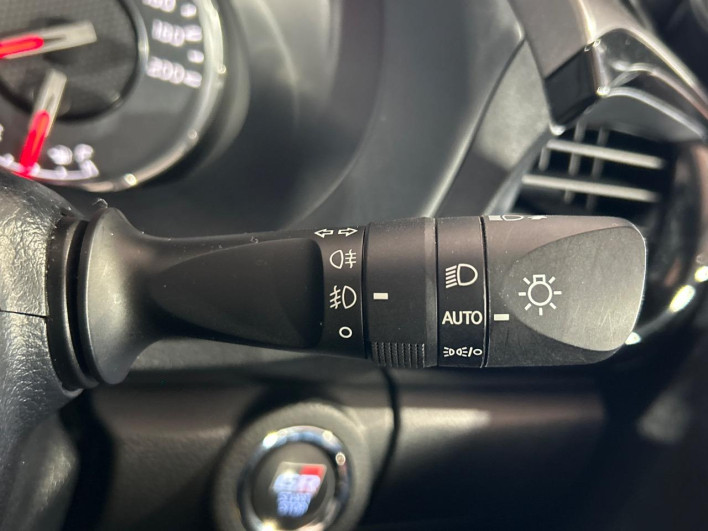 2023 Toyota Hilux 3DF-GUN125 (UW-6a1ba6110a2e5)[27]