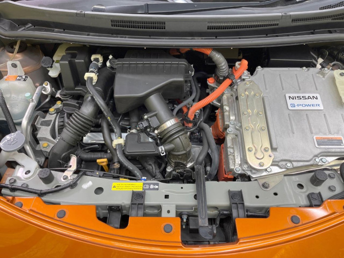 2016 Nissan Note DAA-HE12 (UW-6a1ba6178def8)[4]