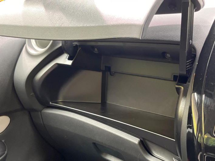 2016 Nissan Note DAA-HE12 (UW-6a1ba6178def8)[27]