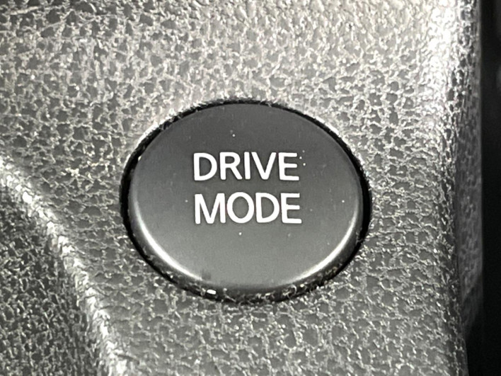 2017 Nissan Note DAA-HE12 (UW-6a1ba617b4d4c)[22]