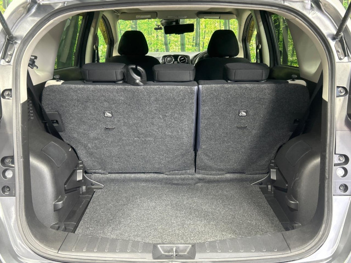 2017 Nissan Note DAA-HE12 (UW-6a1ba6189d8b0)[23]