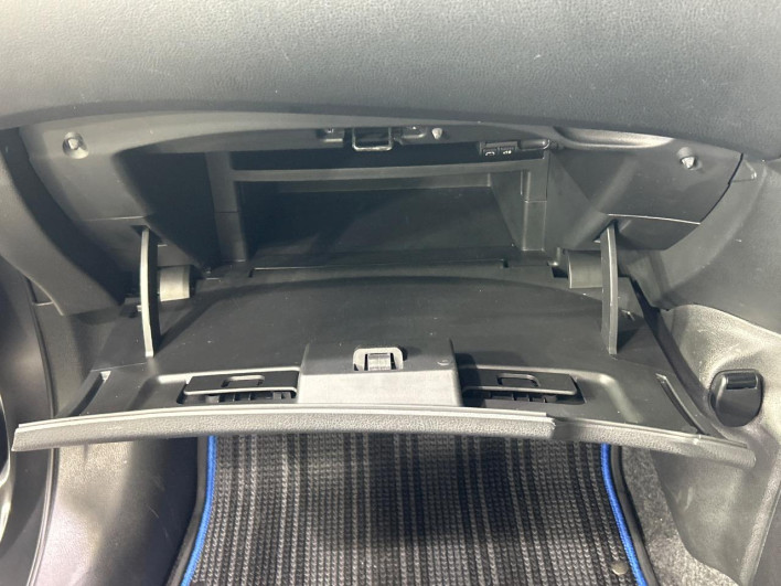 2017 Nissan Note DAA-HE12 (UW-6a1ba6189d8b0)[4]