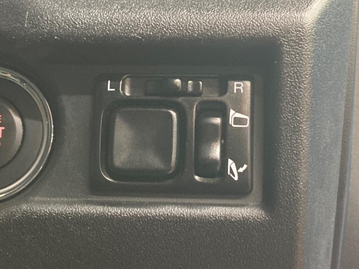 2018 Suzuki Jimny 3BA-JB64W (UW-6a1ba6297bfd2)[19]