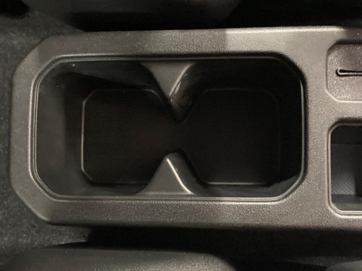 2018 Suzuki Jimny 3BA-JB64W (UW-6a1ba6297bfd2)[23]