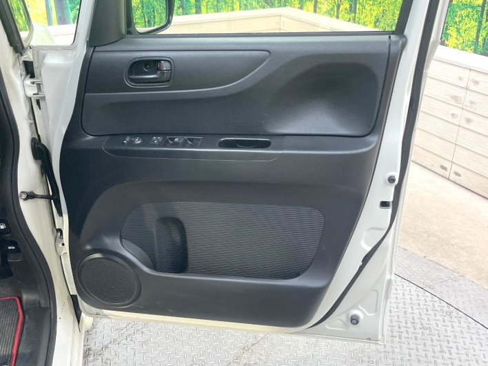 2016 Honda N-BOX DBA-JF1 (UW-6a1ba634a7f78)[22]