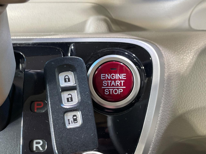 2017 Honda N-BOX DBA-JF1 (UW-6a1ba63635ff3)[29]