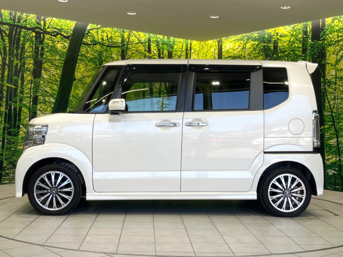 2015 Honda N-BOX CUSTOM DBA-JF1 (UW-6a1ba6378ec4f)[24]