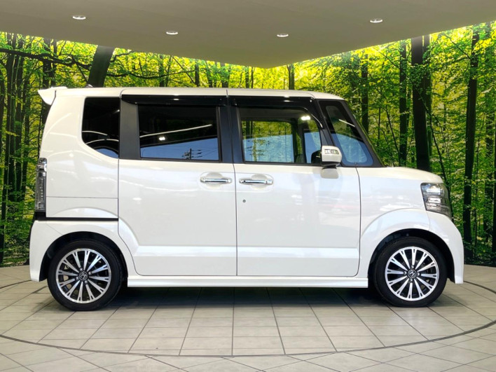 2015 Honda N-BOX CUSTOM DBA-JF1 (UW-6a1ba6378ec4f)[20]
