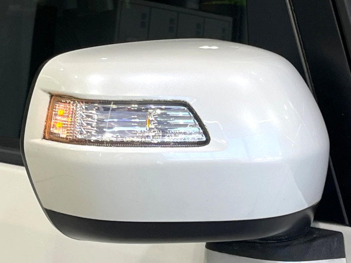 2015 Honda N-BOX CUSTOM DBA-JF1 (UW-6a1ba6378ec4f)[7]