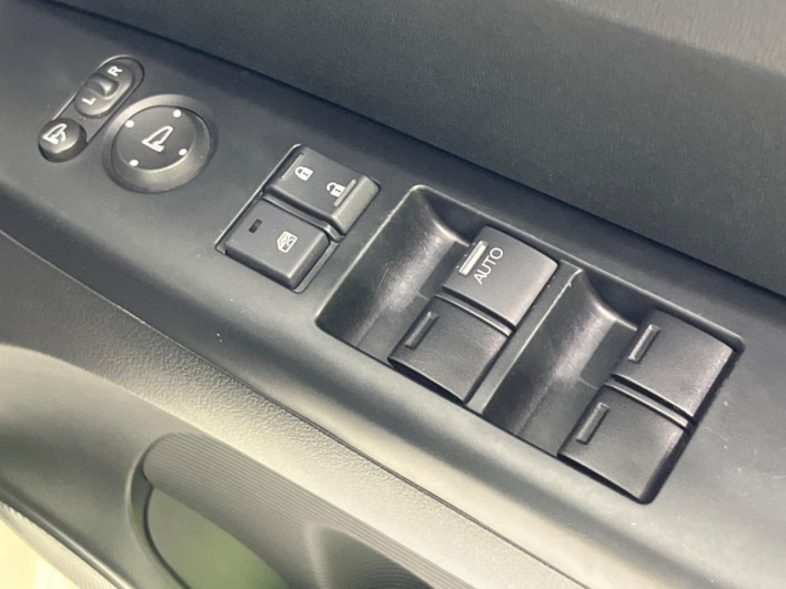 2016 Honda N-BOX DBA-JF2 (UW-6a1ba638b4dd8)[28]