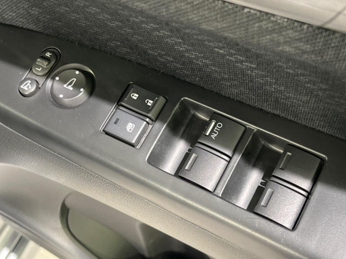 2014 Honda N-BOX CUSTOM DBA-JF2 (UW-6a1ba6393ff56)[26]
