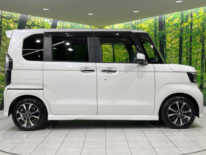 2018 Honda N-BOX CUSTOM DBA-JF3 (UW-6a1ba63c2f492)[15]