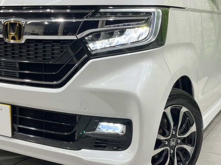 2018 Honda N-BOX CUSTOM DBA-JF3 (UW-6a1ba63c2f492)[19]
