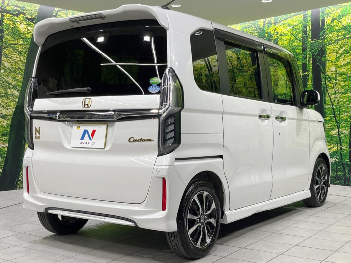 2018 Honda N-BOX CUSTOM DBA-JF3 (UW-6a1ba63c2f492)[14]