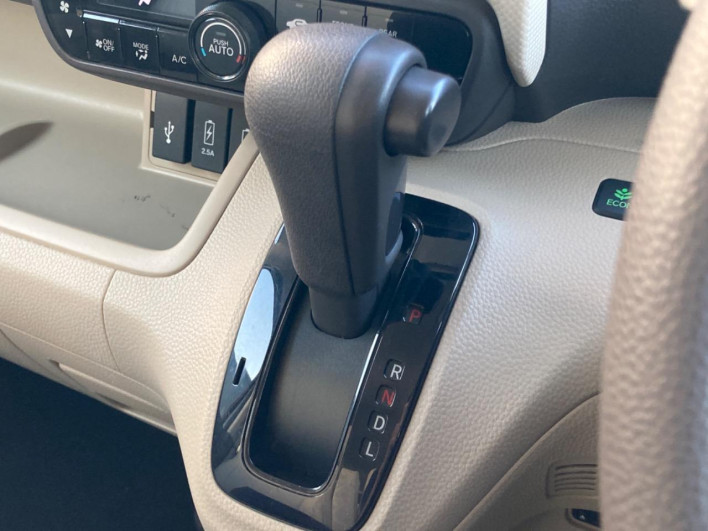 2019 Honda N-BOX DBA-JF3 (UW-6a1ba63c7d6a0)[21]