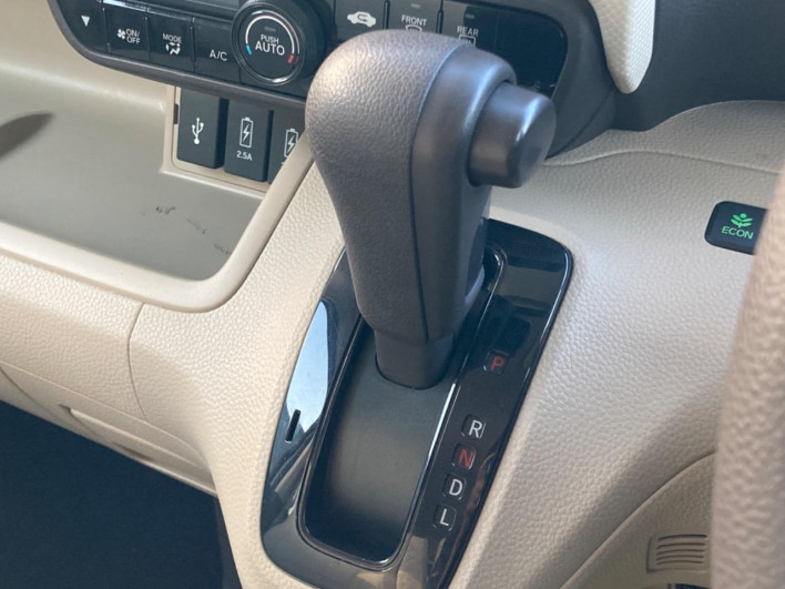2019 Honda N-BOX DBA-JF3 (UW-6a1ba63c7d6a0)[12]