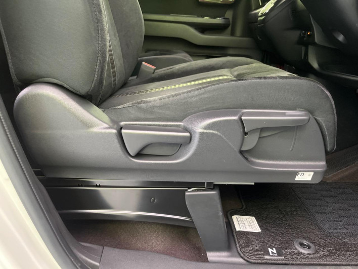 2019 Honda N-BOX CUSTOM DBA-JF3 (UW-6a1ba63dd5d91)[16]