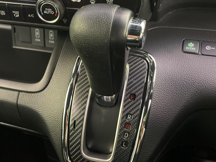2019 Honda N-BOX CUSTOM DBA-JF3 (UW-6a1ba63dd5d91)[25]