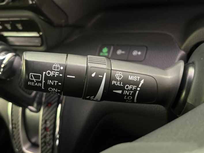 2019 Honda N-BOX CUSTOM DBA-JF3 (UW-6a1ba63dd5d91)[22]