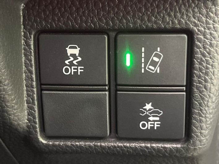 2019 Honda N-BOX CUSTOM DBA-JF3 (UW-6a1ba63dd5d91)[17]