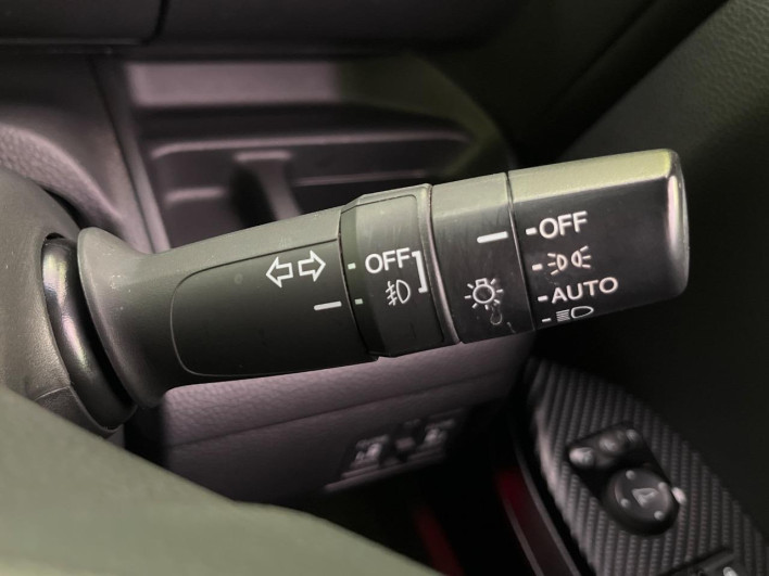 2019 Honda N-BOX CUSTOM DBA-JF3 (UW-6a1ba63dd5d91)[21]