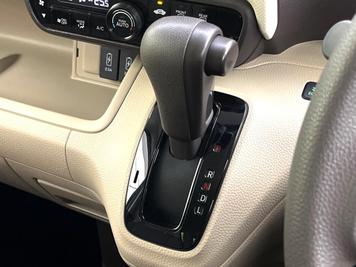 2019 Honda N-BOX DBA-JF3 (UW-6a1ba63e5ecfc)[24]