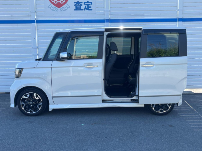 2019 Honda N-BOX CUSTOM DBA-JF3 (UW-6a1ba640b7865)[22]