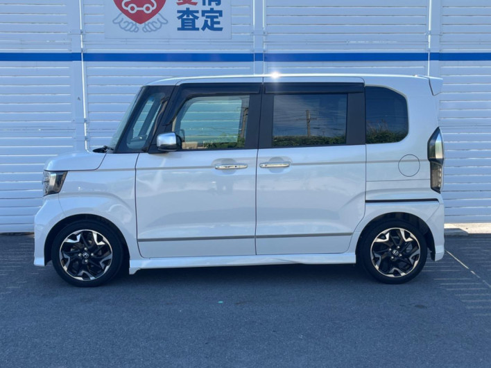 2019 Honda N-BOX CUSTOM DBA-JF3 (UW-6a1ba640b7865)[23]