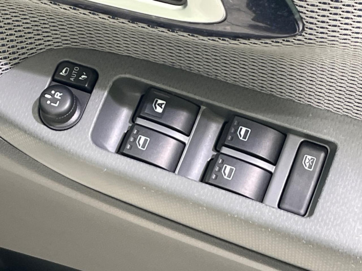 2016 Daihatsu Move DBA-LA160S (UW-6a1ba671265cb)[27]