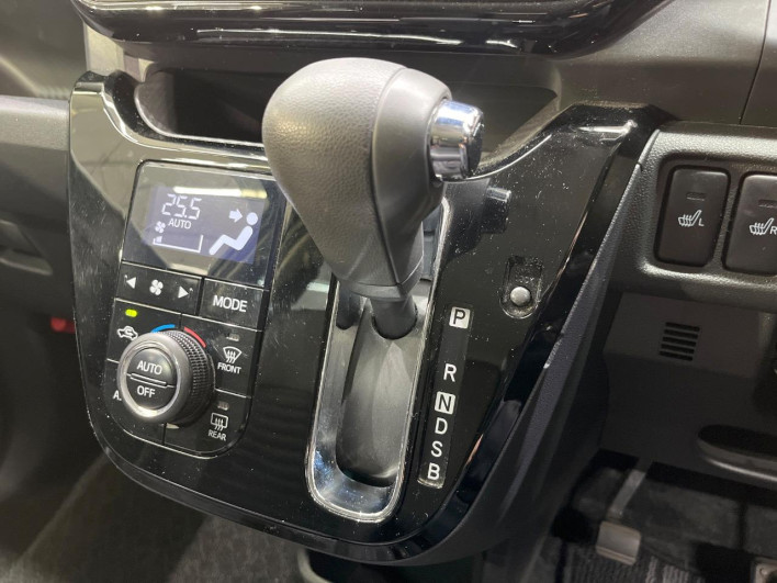 2018 Daihatsu Cast DBA-LA250S (UW-6a1ba67356fe6)[17]