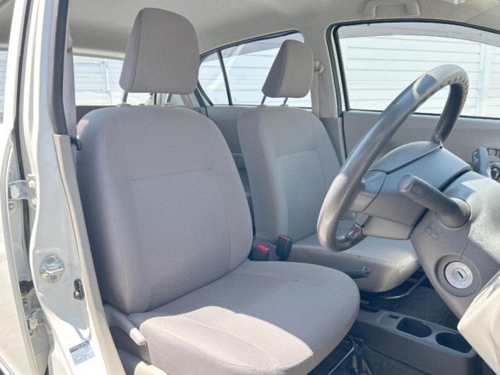 2016 Daihatsu Mirai Ease DBA-LA300S (UW-6a1ba674b6856)[25]