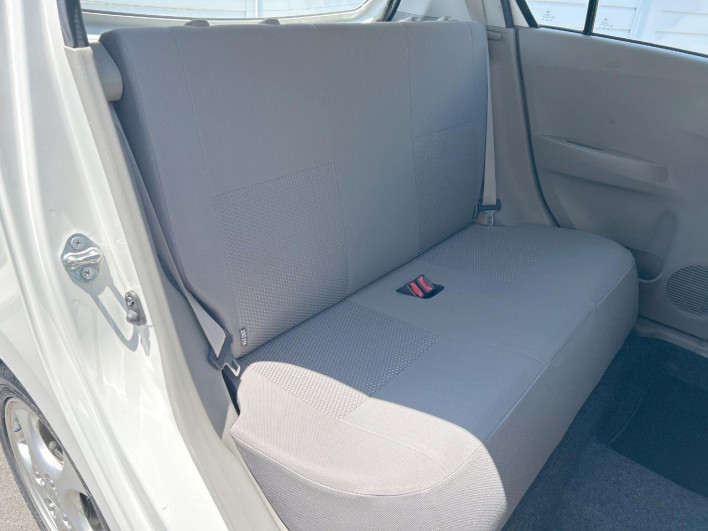 2016 Daihatsu Mirai Ease DBA-LA300S (UW-6a1ba674b6856)[24]