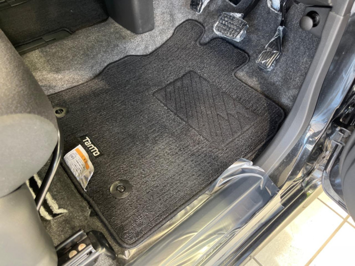 2014 Daihatsu Tanto DBA-LA600S (UW-6a1ba67bab0b8)[25]