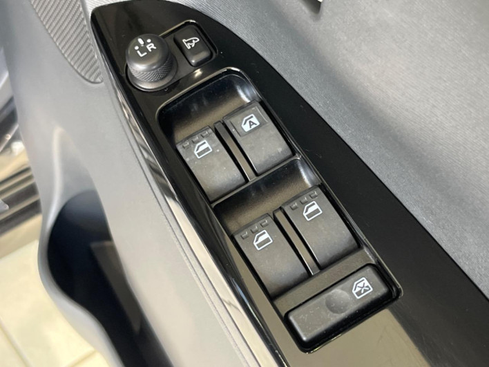 2014 Daihatsu Tanto DBA-LA600S (UW-6a1ba67bab0b8)[20]