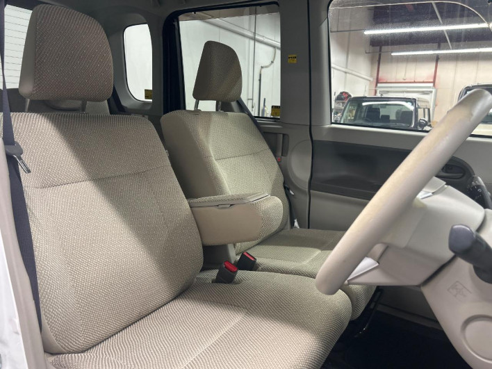 2015 Daihatsu Tanto DBA-LA600S (UW-6a1ba67e42c06)[24]