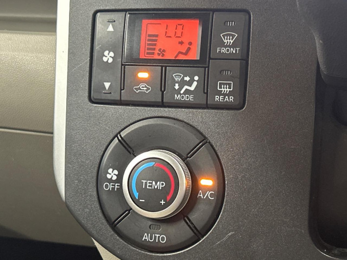 2015 Daihatsu Tanto DBA-LA600S (UW-6a1ba67e42c06)[20]