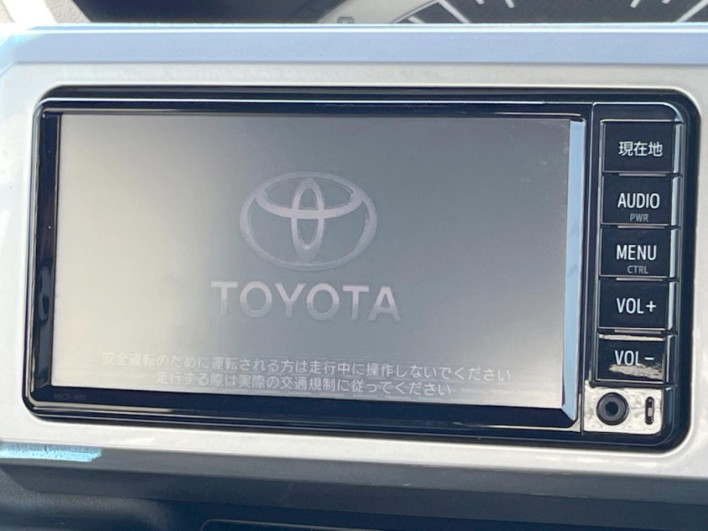 2016 Toyota Pixis Mega DBA-LA700A (UW-6a1ba689ed37e)[13]