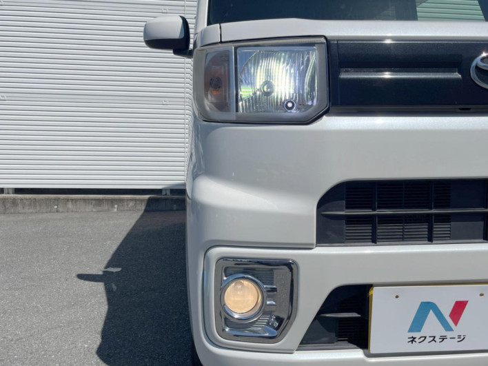 2016 Toyota Pixis Mega DBA-LA700A (UW-6a1ba689ed37e)[10]