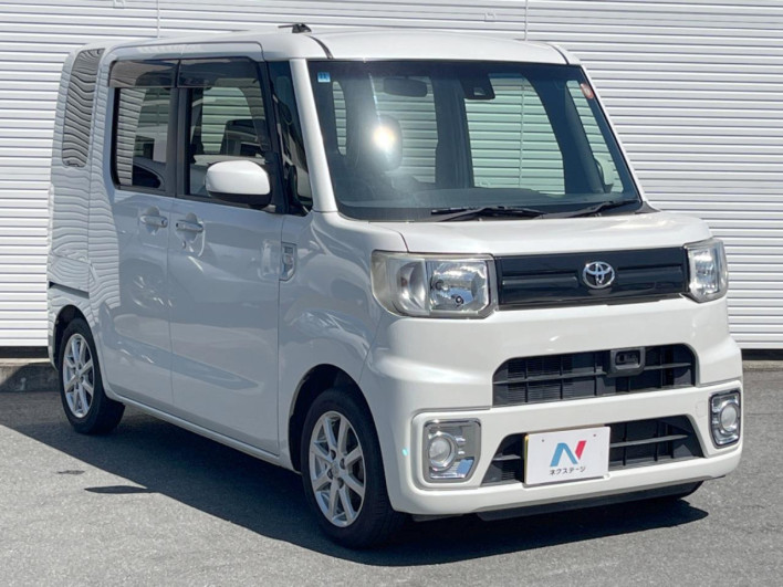 2016 Toyota Pixis Mega DBA-LA700A (UW-6a1ba689ed37e)[14]