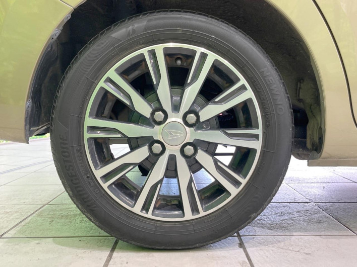 2017 Daihatsu Wake DBA-LA700S (UW-6a1ba68b41637)[18]
