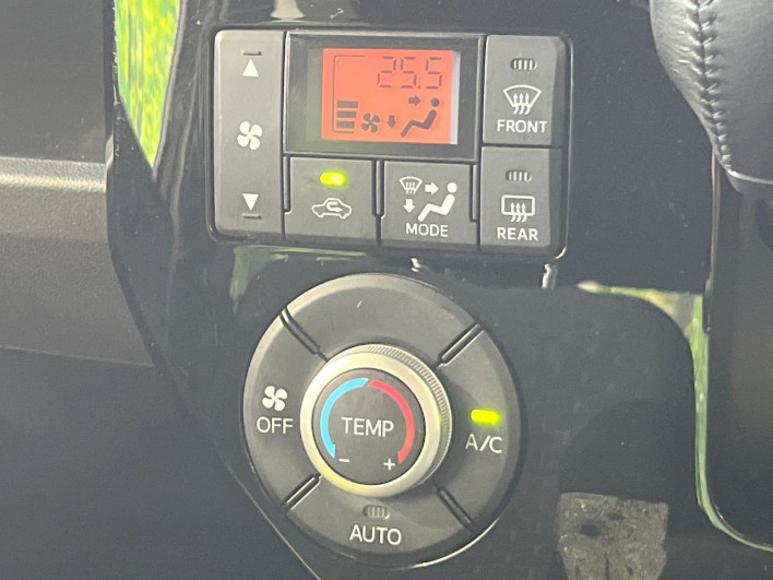 2017 Daihatsu Wake DBA-LA700S (UW-6a1ba68b41637)[21]