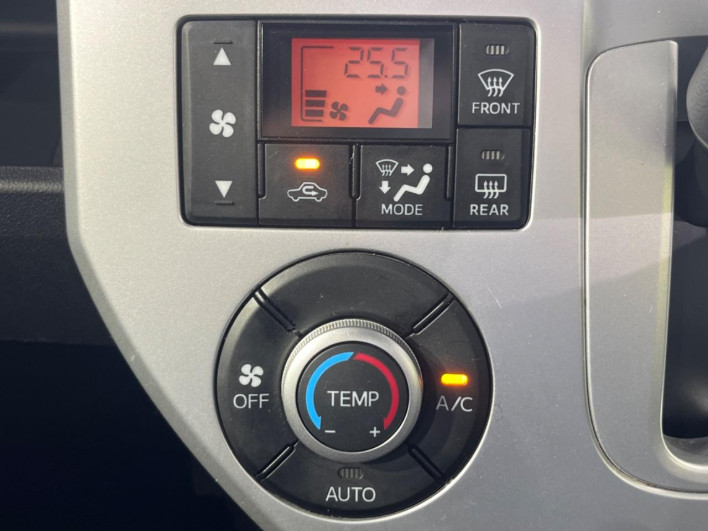 2015 Daihatsu Wake DBA-LA710S (UW-6a1ba68c13af7)[19]